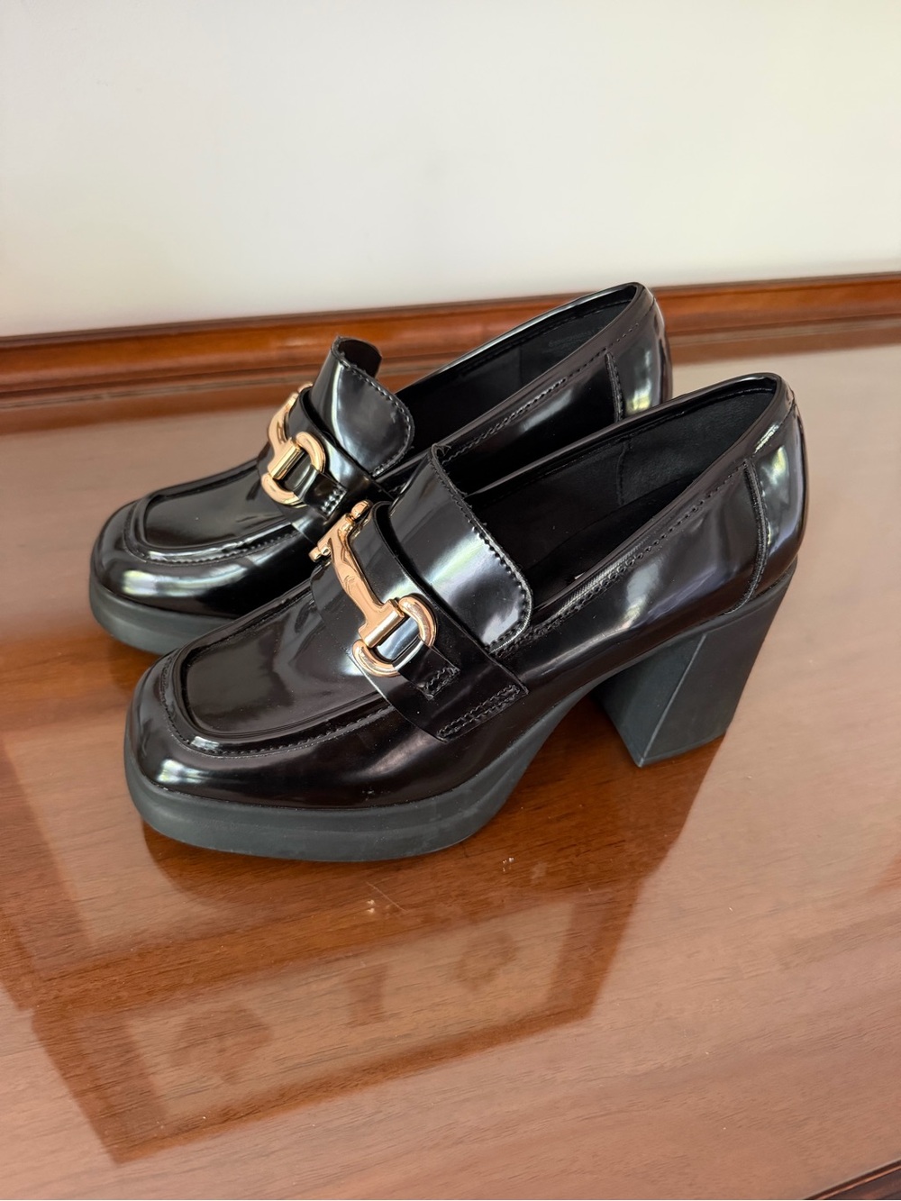 Steve Madden Ginni Black Patent Platform Loafers Gold Horsebit Women’s 7 NWOT